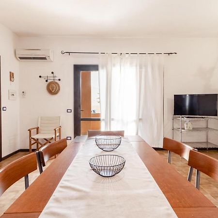 Relax Family House Al Mare Apartment Isola Rossa Exterior photo