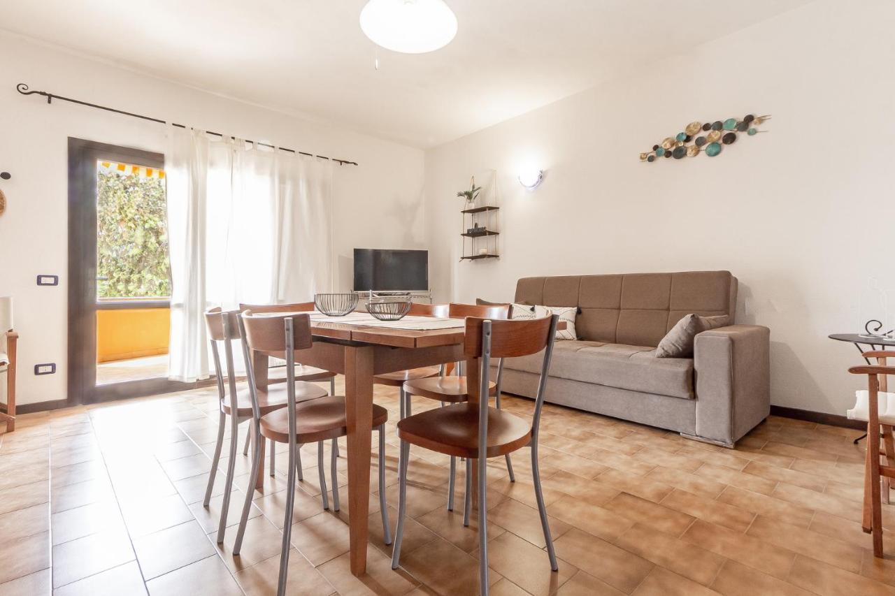 Relax Family House Al Mare Apartment Isola Rossa Exterior photo