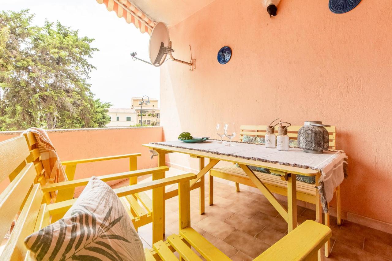 Relax Family House Al Mare Apartment Isola Rossa Exterior photo